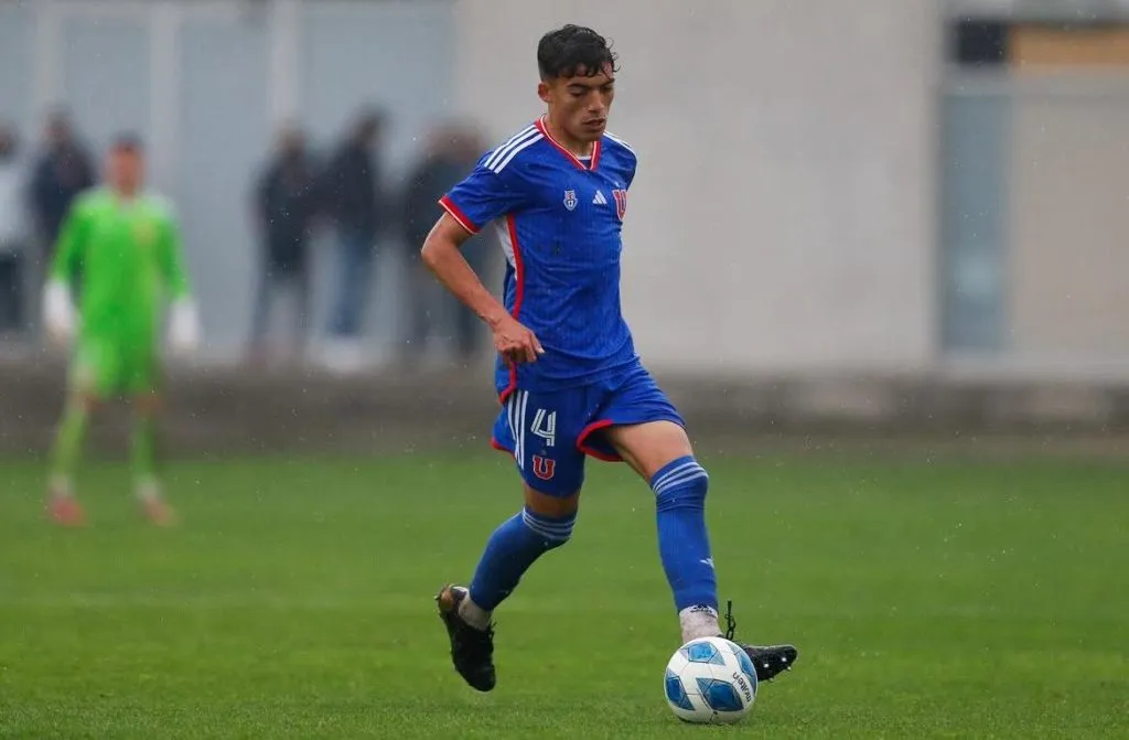 El zurdo quiere volver a jugar por la U, pero ahora, en el primer equipo (Instagram)