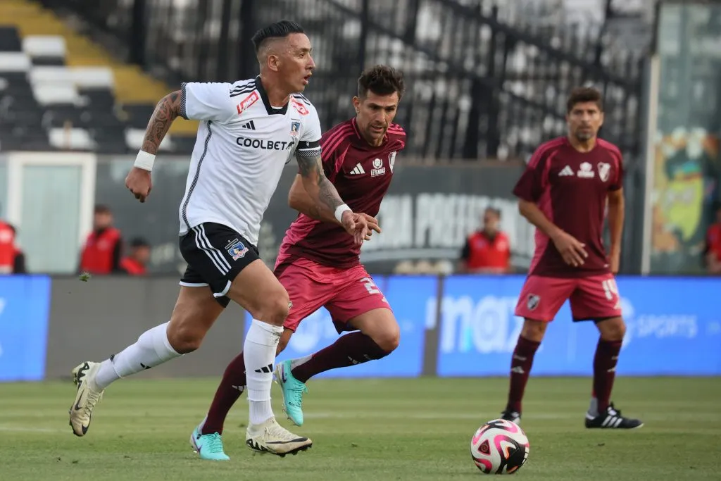 Lucas Barrios tiene en mente traer a megaestrellas del Borussia Dormund para su partido de despedida en Colo Colo (Foto: Dragomir Yankovic/Photosport)