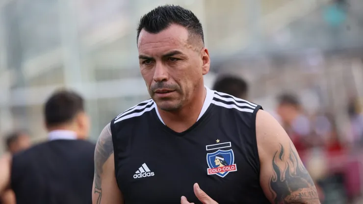 Paredes criticó a Blanco y Negro.