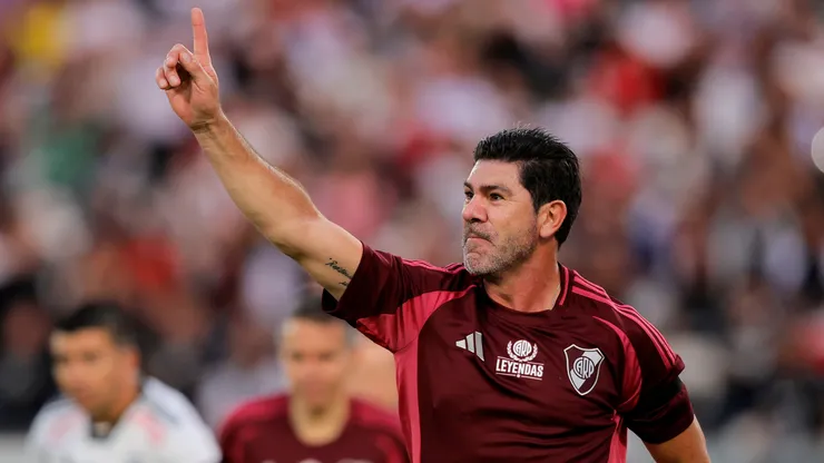 Manuel de Tezanos se rindió ante Marcelo Salas.