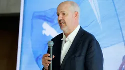 Tagle pone en duda el día de la inauguración del nuevo Claro Arena de la UC.