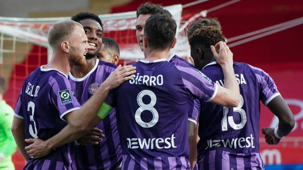 El Toulouse de Gabriel Suazo se ilusiona con instalarse en zona de competencias internacionales.