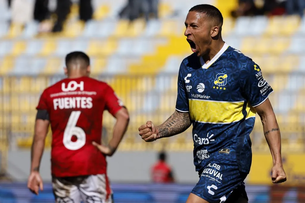 Méndez estaría cada vez más cerca de ser nuevo refuerzo cruzado | FOTO: Andres Pina/Photopsort