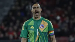 Claudio Bravo hizo sus descargos contra programa partidario albo (Foto: Andres Pina/Photosport)