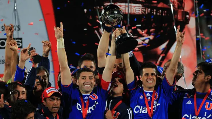 El 14 de diciembre de 2011 entró en la historia de Universidad de Chile.