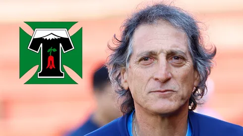 Mario Salas podría volver a dirigir a futbolista campeón con la UC. (Foto: Photosport)