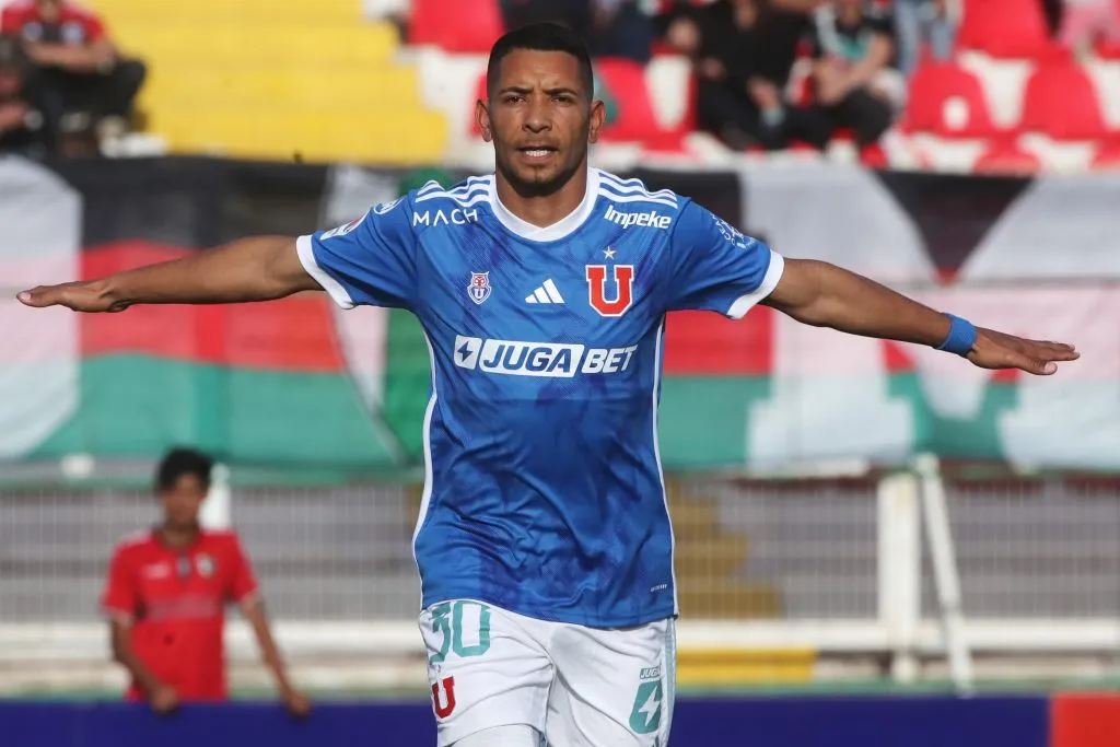 Cristian Palacios por ahora no tiene club para la temporada 2025. El delantero no ha sido renovado en Universidad de Chile y trascendió que fue ofrecido a Colo Colo. (Foto: Photosport)