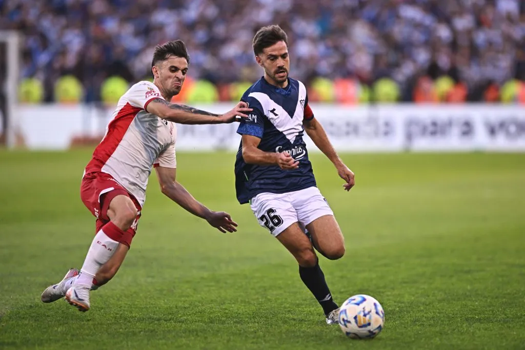 Agustín Bouzat fue capitán del Vélez campeón de la Liga Argentina (Foto: Rodrigo Valle/Getty Images)