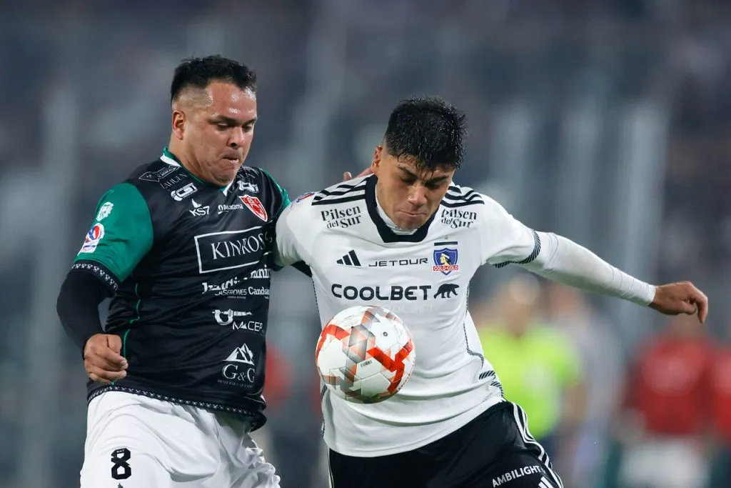 Eguiluz postula a Pizarro en Colo Colo. | Foto: Photosport