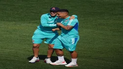 Nicolás Guerra despide a Marcelo Morales.