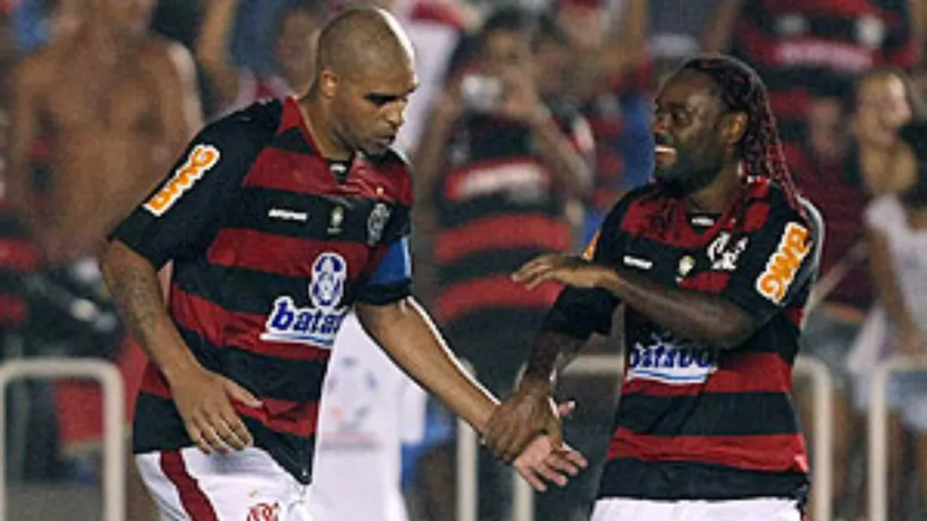 Vágner Love recordó la serie entre Universidad de Chile y Flamengo en la Copa Libertadores 2010.