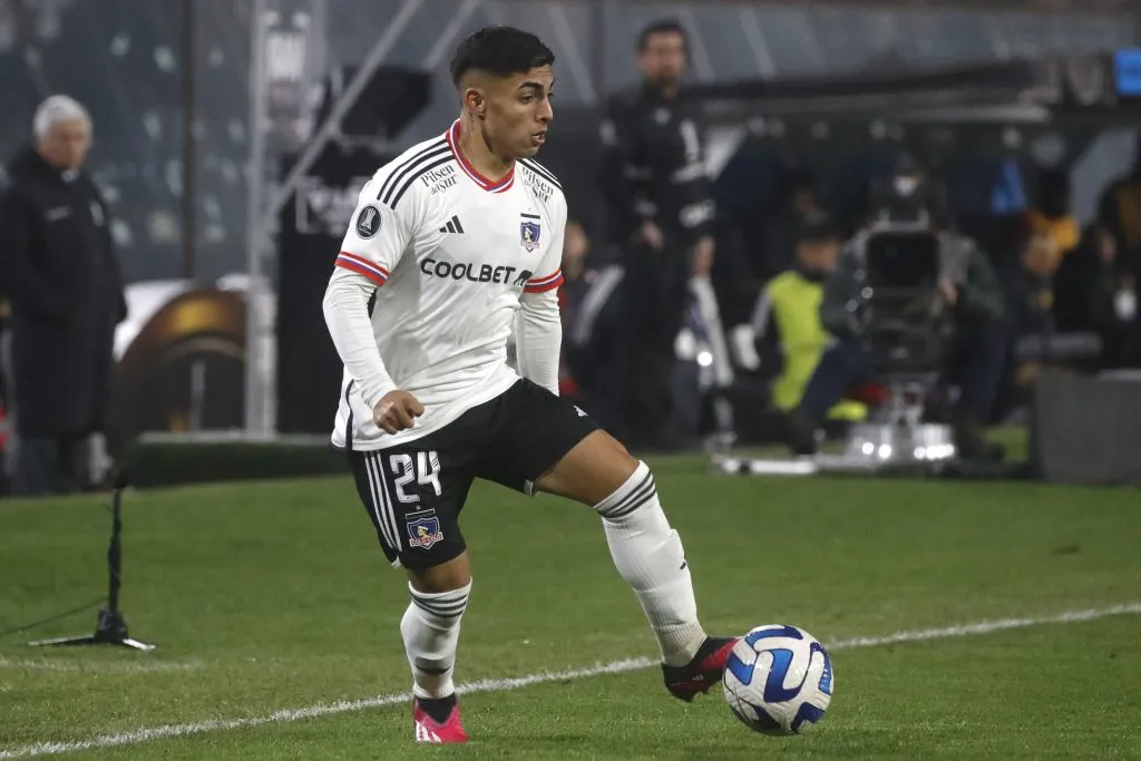 Jordhy Thompson está muy pendiente de los partidos de Colo Colo (Foto: Photosport)