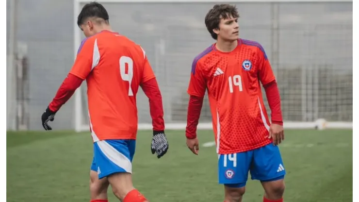 Chatiliez con la camiseta de la Roja Sub 20 en España.