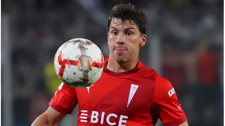 Tapia podría estar viviendo sus últimos días en Los Cruzados.