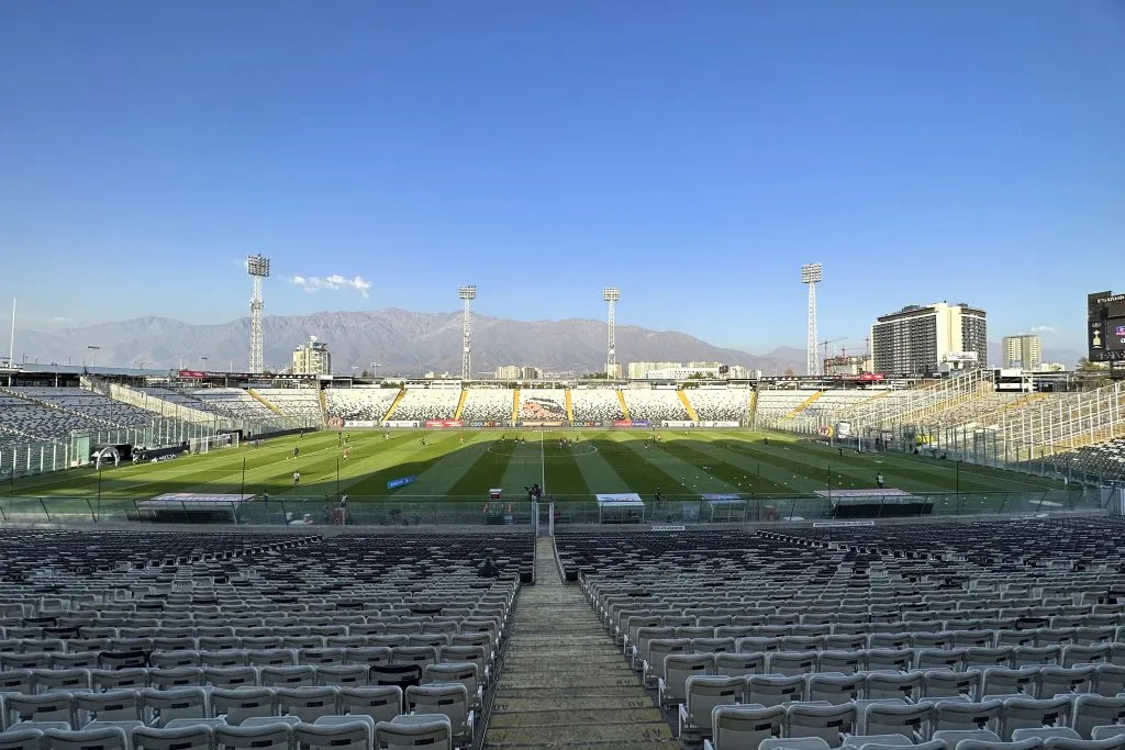 Colo Colo va por un arquero como principal urgencia, después un volante creativo y tercero un centrodelantero. (Foto: Photosport)