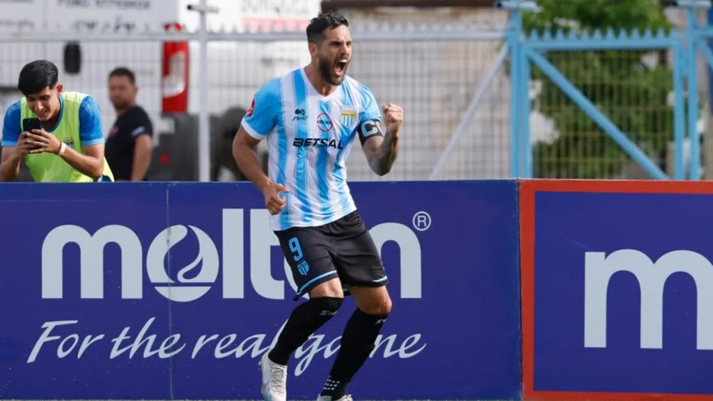 Héctor Hoffens pidió el fichaje de Joaquín Larrivey en Universidad de Chile.