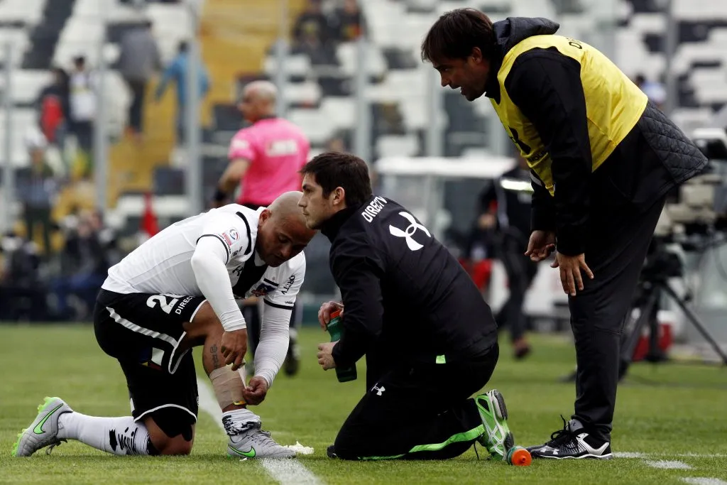 Suazo vivió una tormentosa segunda pasada por el Albo | FOTO: Ramón Monroy/Photosport