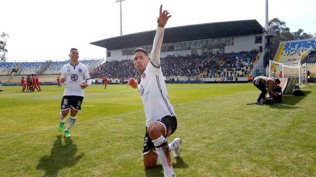 Lucas Barrios aprueba búsqueda de Colo Colo en el mercado de fichajes. (Foto: Photosport)