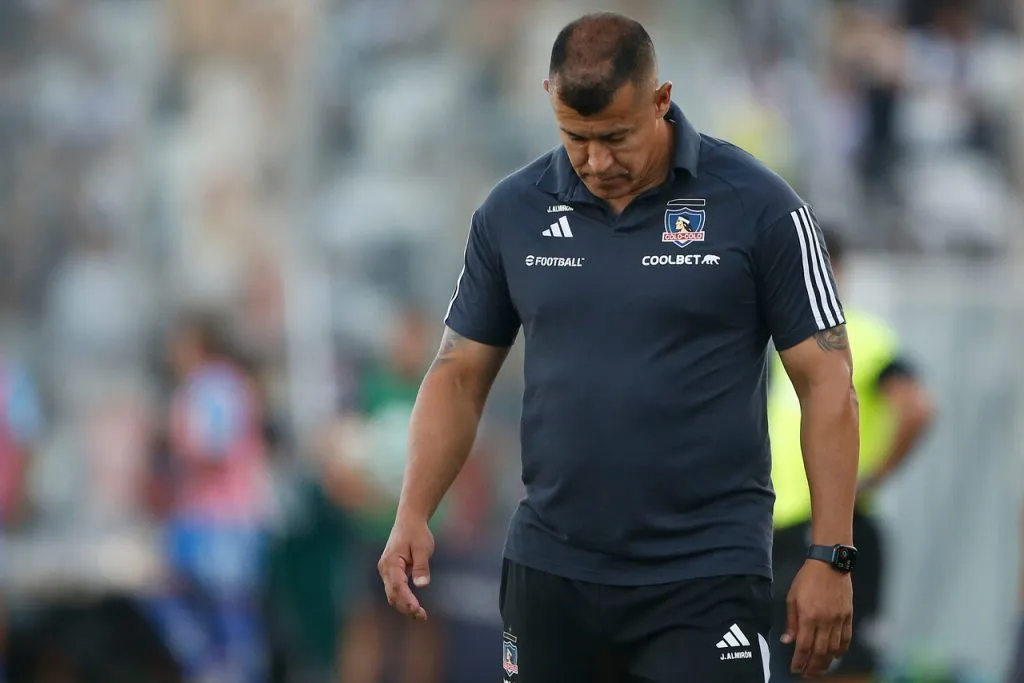 Almirón todavía no tiene refuerzos para el 2025. | Foto: Photosport