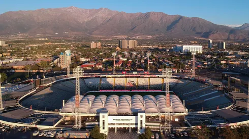 Colo Colo avanza para la continuidad de futbolista. (Foto: Photosport)