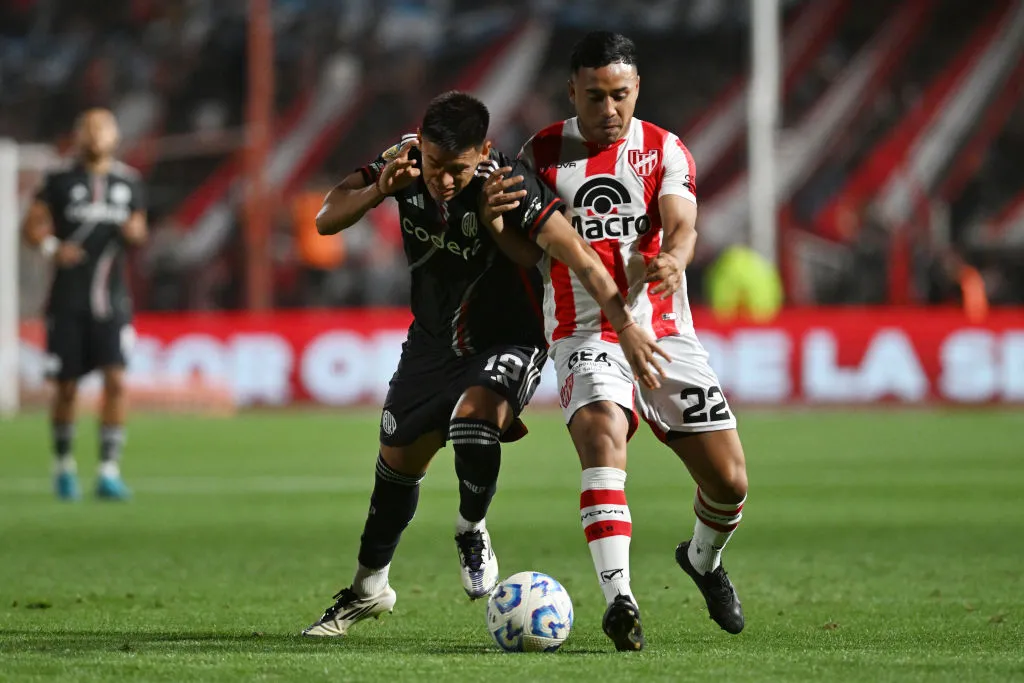 Puebla con la camiseta de Instituto. | Foto: Getty Images