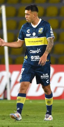 Awad quiere al Tucu Contreras (Photosport)