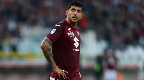 Guillermo Maripán, defensa chileno, en el juego entre Torino y Fiorentina en la Serie A 2024/25.