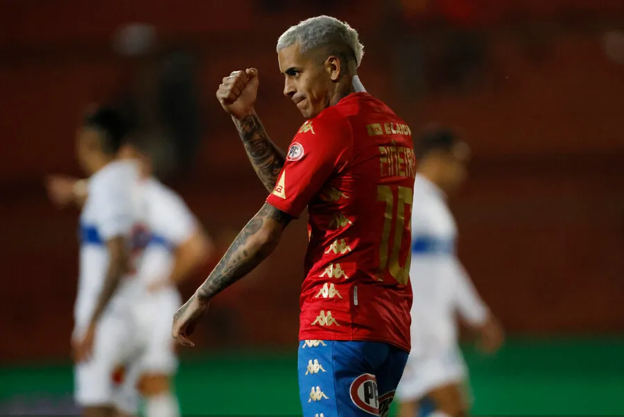 Piñeiro se aleja de poder retornar a Chile | Foto: Photosport