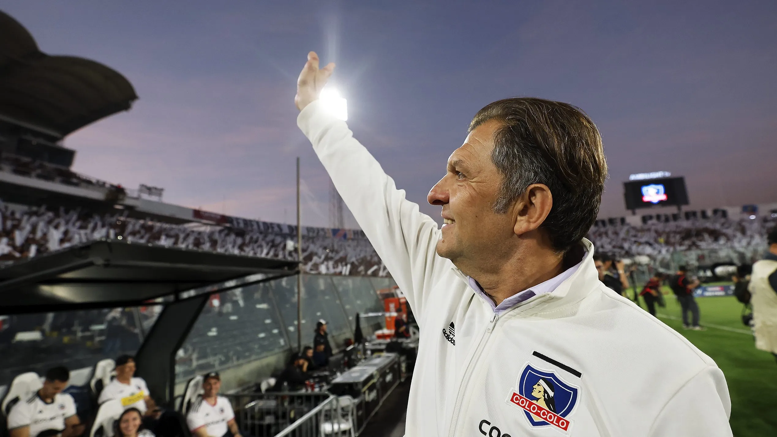 Aníbal Mosa abordó el tema refuerzos en Colo Colo
(Foto: Pepe Alvujar/Photosport)