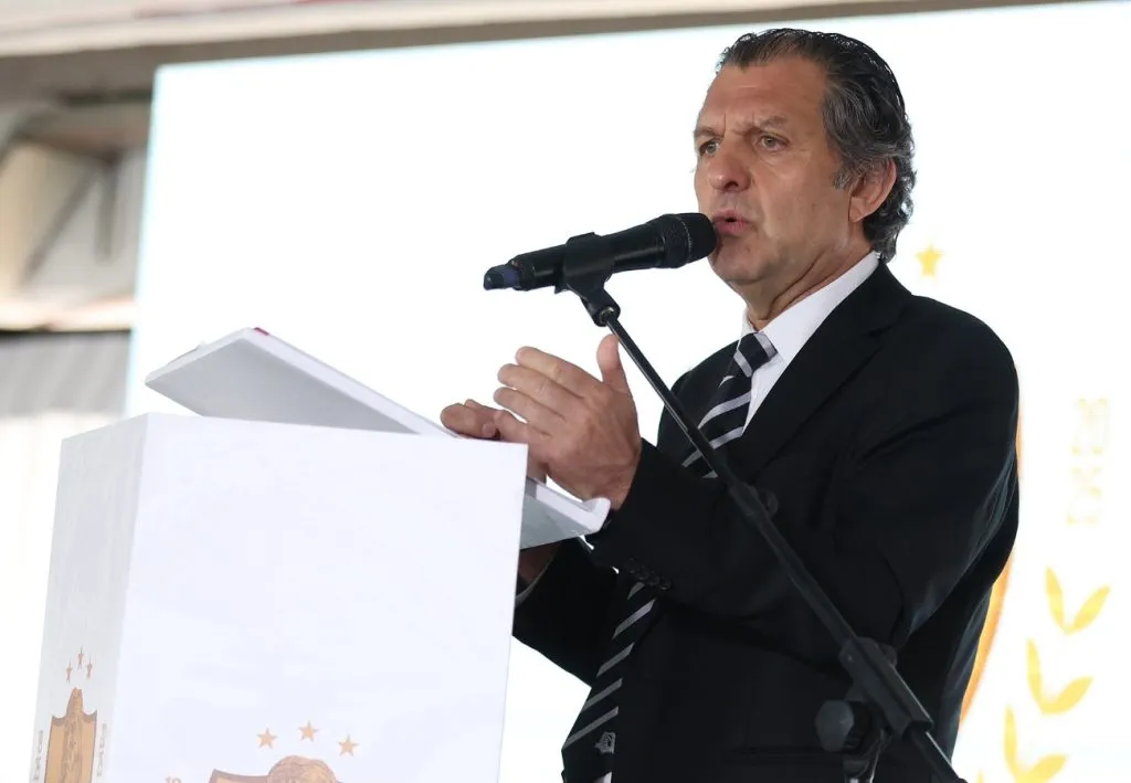 En Colo Colo llaman a reunión de directorio para este miércoles 22 de enero