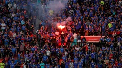 Crack azul encandilado con la barra de la U.