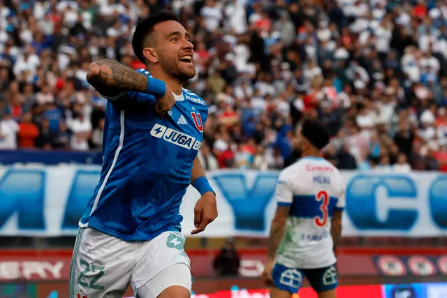 Zaldivia ante la UC, el segundo más votado (Photosport)