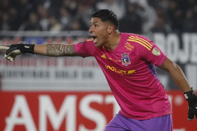 Brayan Cortés aún tendría chance de seguir en Colo Colo (Foto: Photosport)