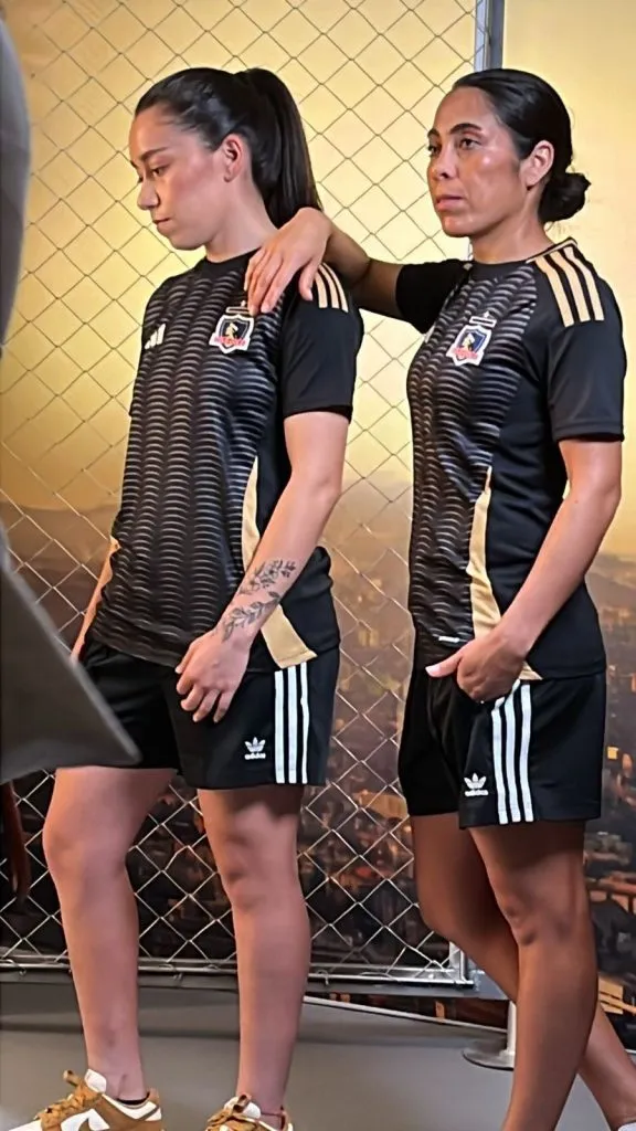 Esta sería la segunda camiseta de Colo Colo en 2025.