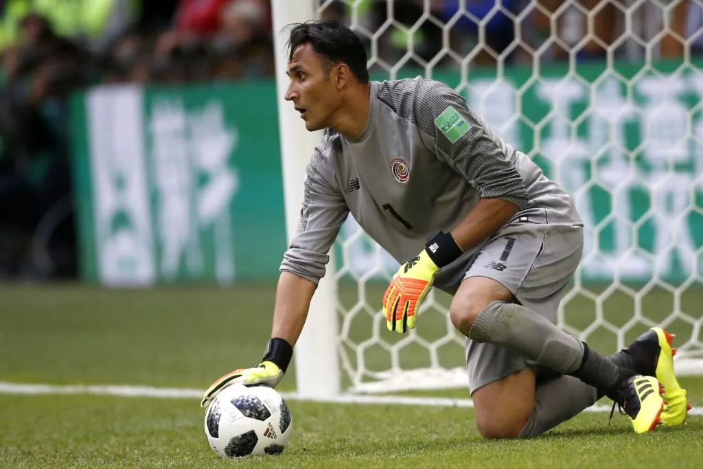 De Luca se la juega por Navas. | Foto: Photosport