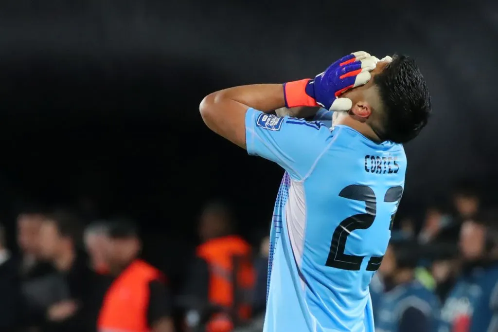 Cortés tendrá que lidiar con el malestar de los hinchas albos | FOTO: Jonnathan Oyarzun/Photosport