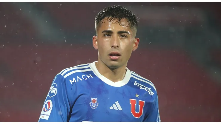 Gonzalo Fouillioux le prestó el ropero completo a Lucas Assadi. Para él, despegará en Universidad de Chile.