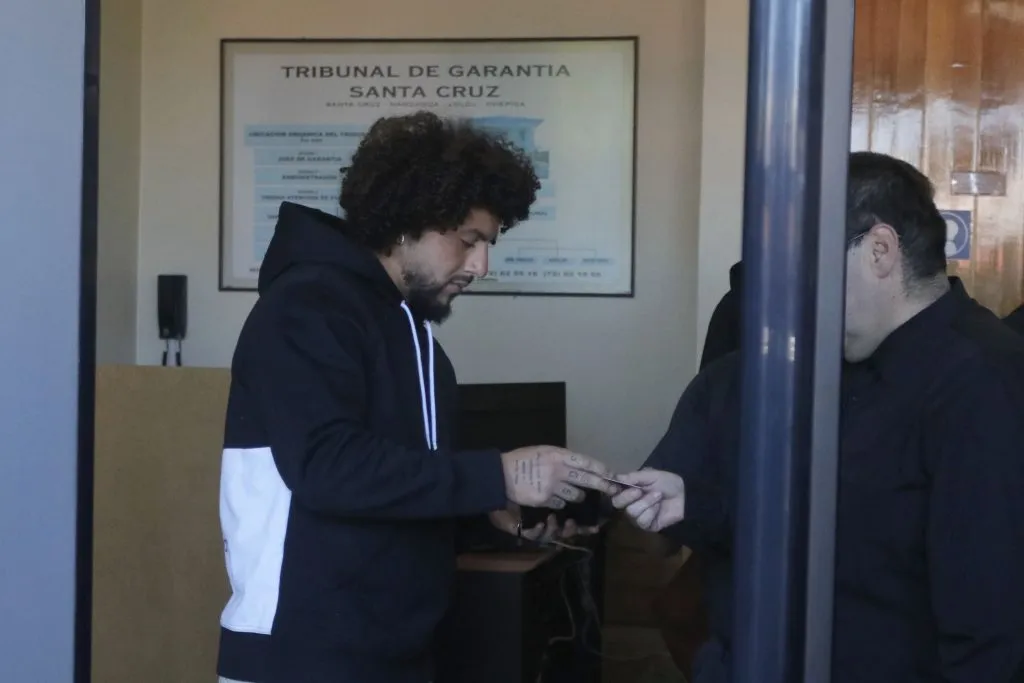 El futuro de Maxi Falcón en Colo Colo tiene en vilo a los hinchas albos | FOTO: Jorge Loyola/Aton Chile