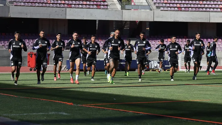 Colo Colo regresó a Santiago tras la pretemporada en La Serena. (Foto: @colocolooficial)