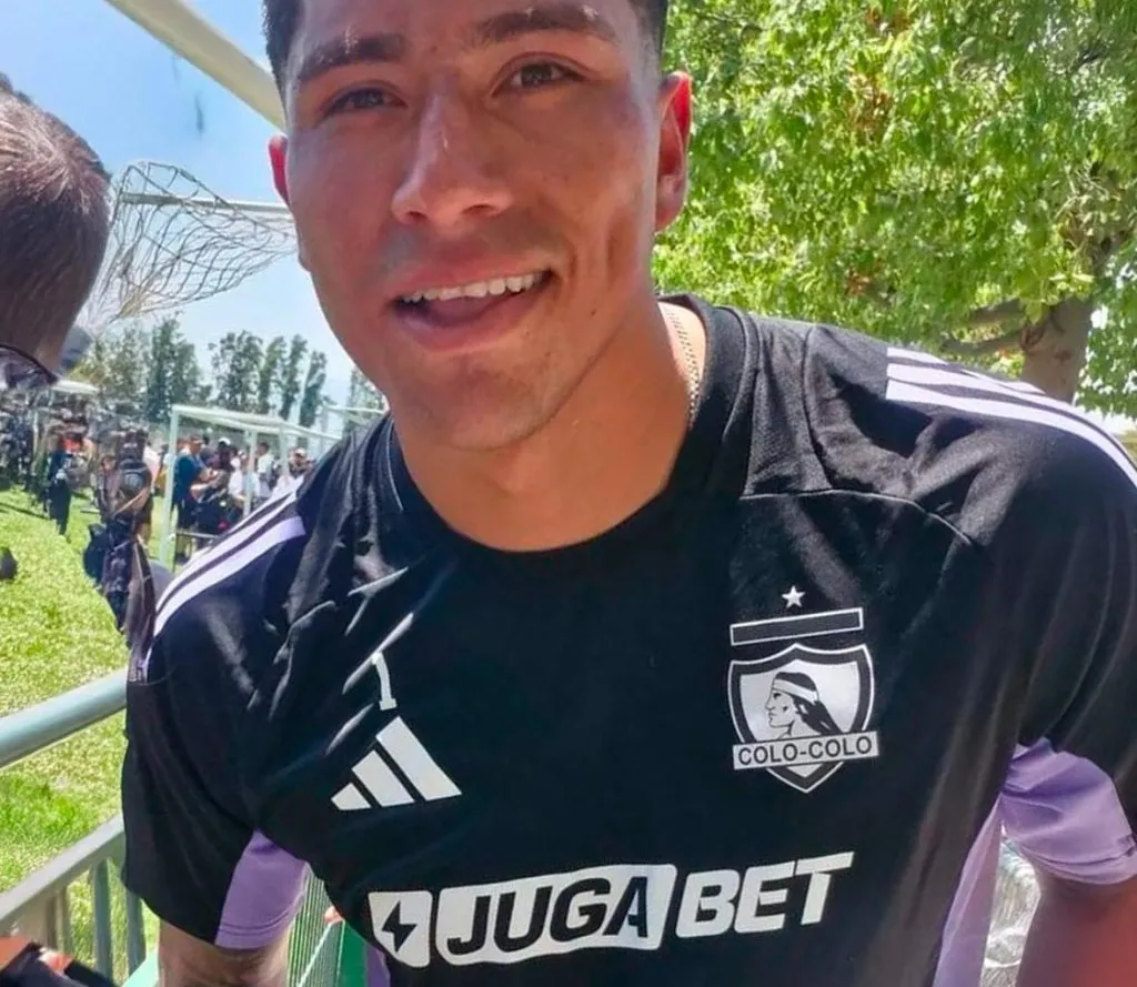 Brayan Cortés fue captado volviendo a entrenar en Colo Colo.