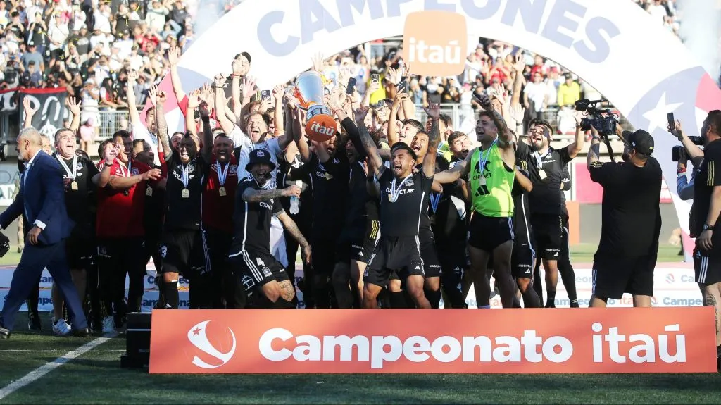 Colo Colo no tendrá que esperar más resoluciones de escritorio y ya es definitivamente el campeón del 2024
(Foto: Javier Salvo/Photosport)