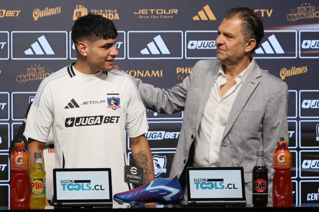 Claudio Aquino agradeció la gestión de Aníbal Mosa en su arribo a Colo Colo. (Foto: Dragomir Yankovic/Photosport)