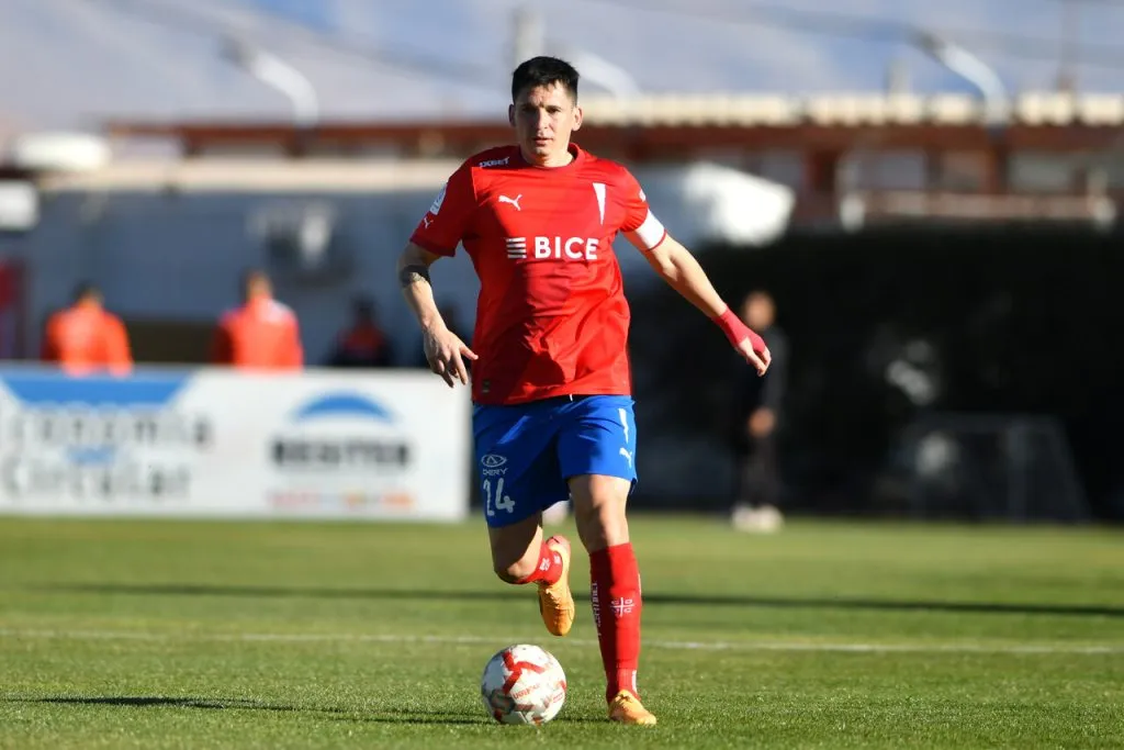 El ‘Poncho’ dejó de ser jugador cruzado. | Foto: Photosport