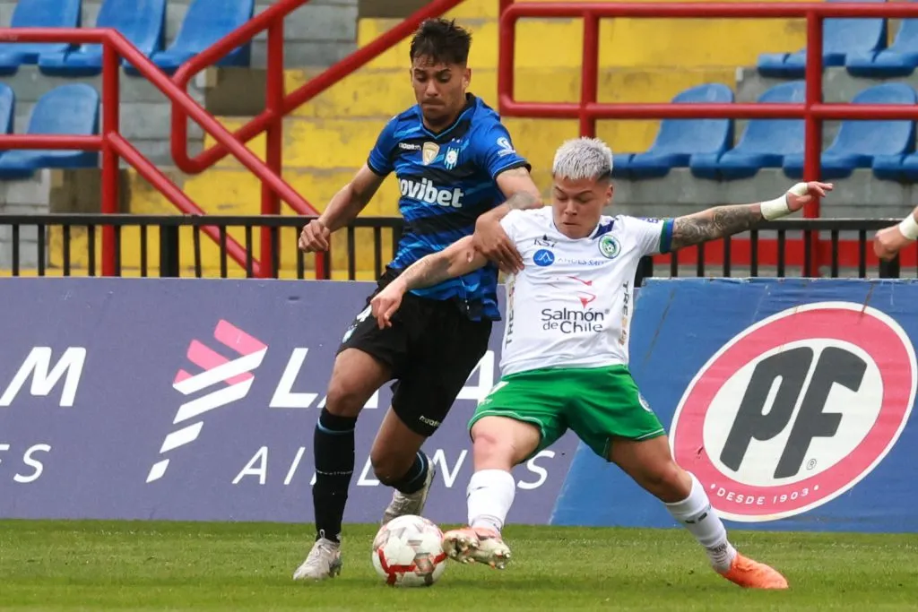 Danilo Díaz defendiendo la camiseta de Deportes Puerto Montt | FOTO: Eduardo Fortes/Photosport