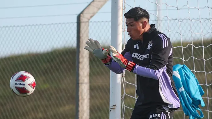 Brayan Cortés se transformó en blanco de críticas por los goles recibidos este jueves ante Deportes Limache (Foto: @colocolooficial)