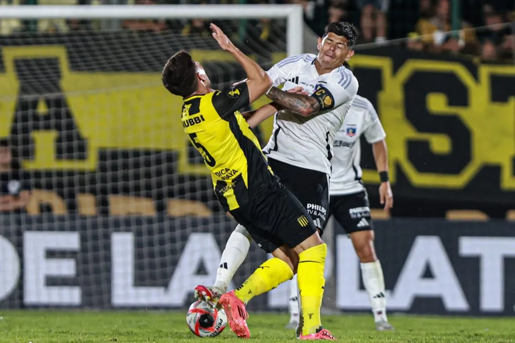 Colo Colo y Peñarol disputaron áspero amistoso. | Foto: Photosport