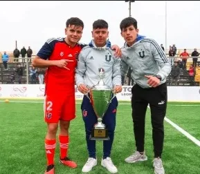 Meneses con la camiseta roja (Archivo)