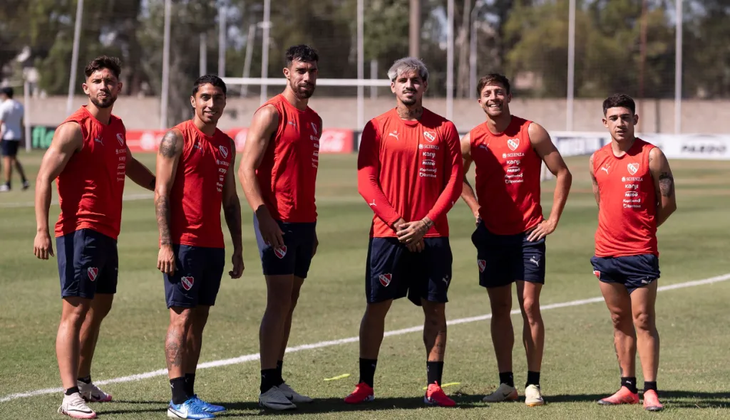 Los tres chilenos están convocados para enfrentar al Decano | FOTO: Independiente