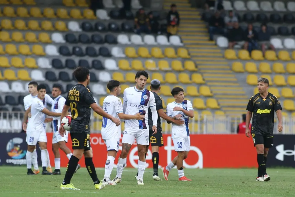 Universidad de Chile se coronó campeón tras la derrota de Coquimbo Unido ante Godoy Cruz. (FOTO: JORGE DIAZ/AGENCIA VS)