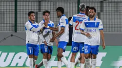 Universidad Católica consiguió un gran triunfo ante Atlético Tucumán por la Serie Río de La Plata. (Foto: Photosport)